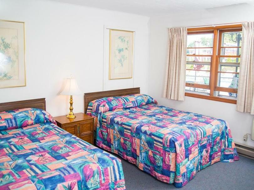 Colonial Motel Висконсин Делс Экстерьер фото